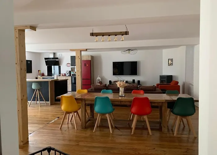 Maison Chaleureuse Au Pied Des Montagnes *