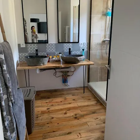 Maison Chaleureuse Au Pied Des Montagnes Dom wakacyjny Perles-et-Castelet