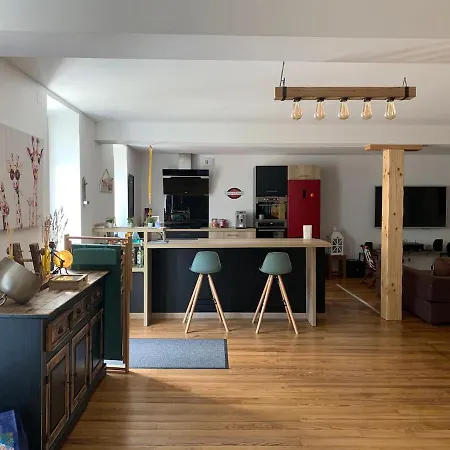 Maison Chaleureuse Au Pied Des Montagnes Semesterbostad *