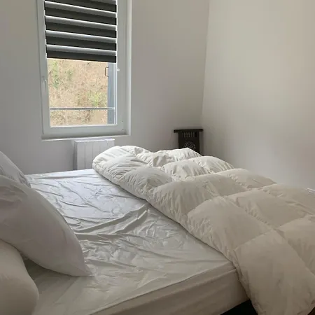 Maison Chaleureuse Au Pied Des Montagnes