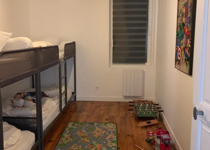 Maison Chaleureuse Au Pied Des Montagnes